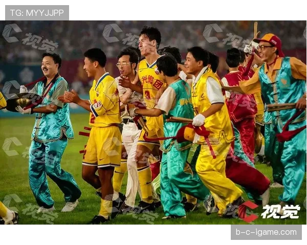 扬·贝德纳雷克防线表现稳健,成球队后防中坚 扬·贝德纳雷克防线表现稳健,成球队后防中坚