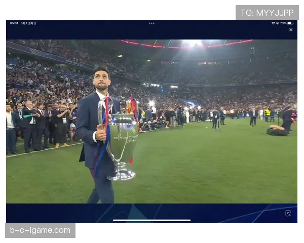 巴黎圣日耳曼管理危机爆发，战术体系混乱拖垮巨星，豪门地位摇摇欲坠！